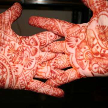 my henna hands in India