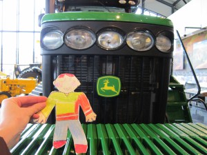 flat-stanley-new-tractor