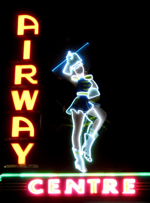 airway center neon majorette