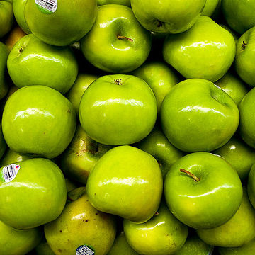 Granny Smith Apple by Mr. Noded from Flickr