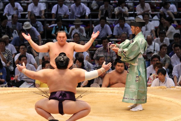 ceremonial start to a sumo match