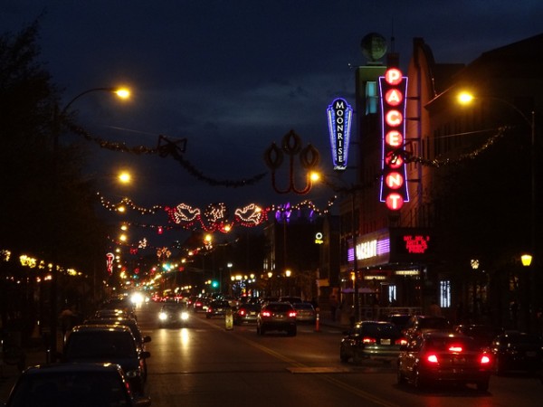 The Delmar Loop photo by Paul Sableman